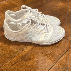 White Lightweight Mesh Sneakers for Everyday Comfort